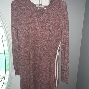 Sweatshirt dress w/ hood